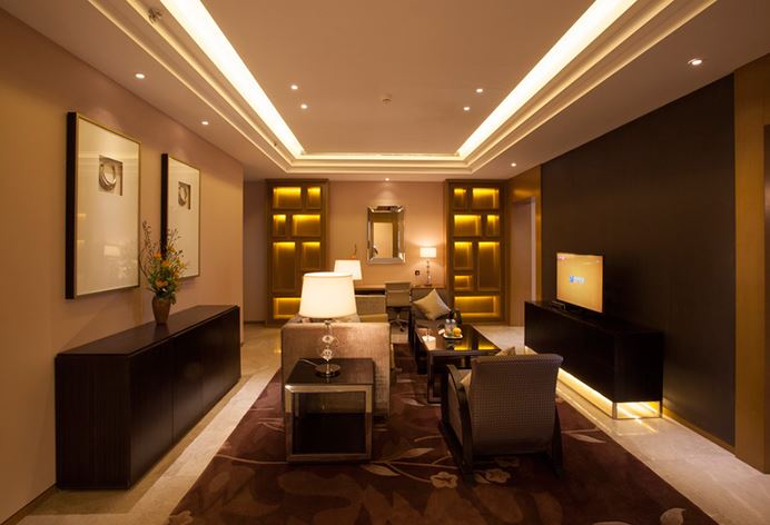 4bedroom-living1.jpg